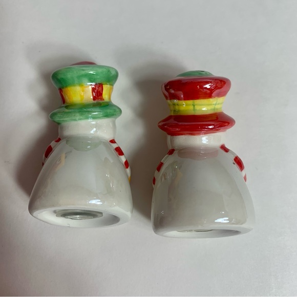 NWT. Mini Snowman salt & pepper shaker matching set. Ceramic adorable snowmen. - Picture 6 of 10